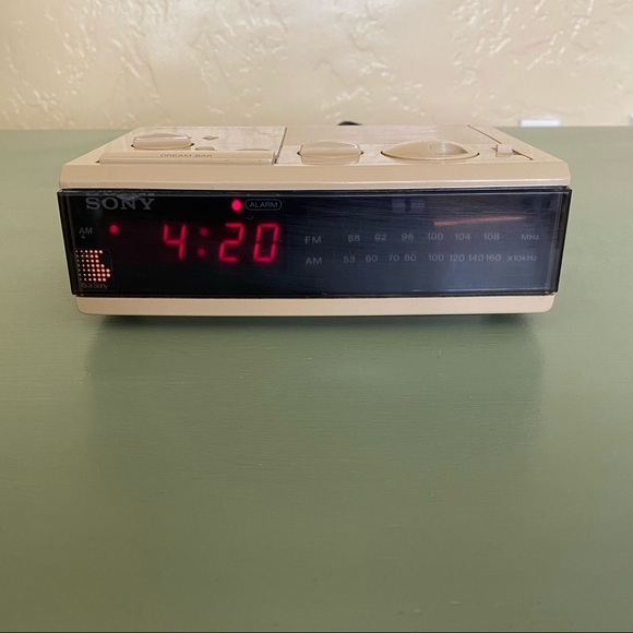 Vintage 80’s Alarm Clock